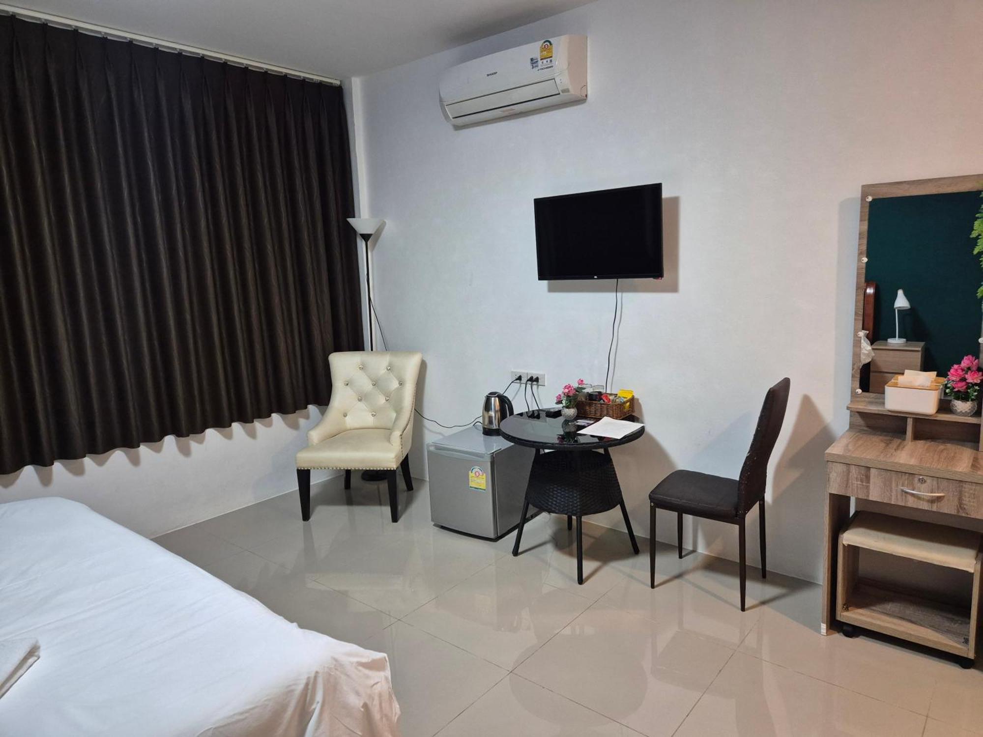Hotel Dorothys Pattaya Exterior foto